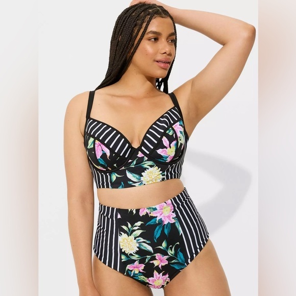 TORRID 2-Piece Swimsuit‎ High Waist Shoreline Marble Size 2 US 18-20 - Picture 1 of 13